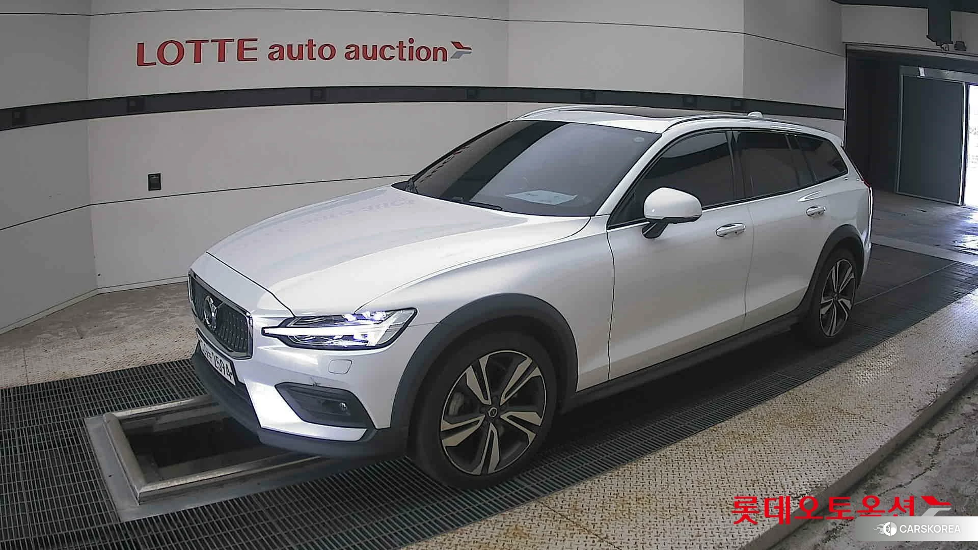Volvo Volvo V60CCT5 AWD 2020 Белый из Кореи, фото 4