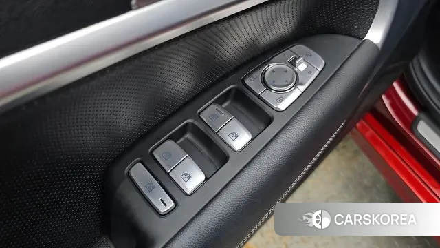 Genesis The New G70 2023 Красный из Кореи, фото 4