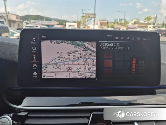 BMW 5 Series (G30) 2021 Серебристо-серый из Кореи, фото 4