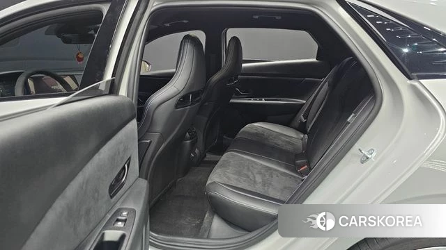 Hyundai The New Avante (CN7) 2025 Серебристо-серый из Кореи, фото 4