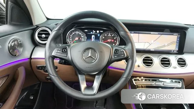 Mercedes-Benz E-Class W213 2018 Черный из Кореи, фото 4