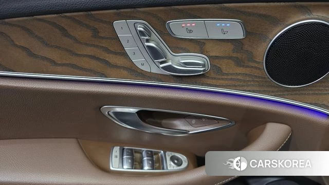 Mercedes-Benz E-Class W213 2021 Белый из Кореи, фото 4