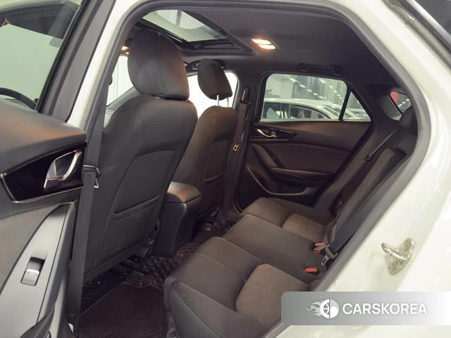 Mazda CX-4 2022 Белый из Китая, фото 4