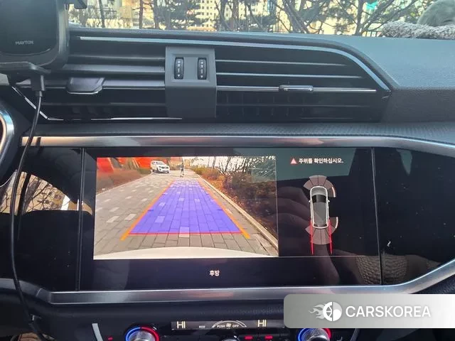 Audi Q3 (F3) 2023 Белый из Кореи, фото 4