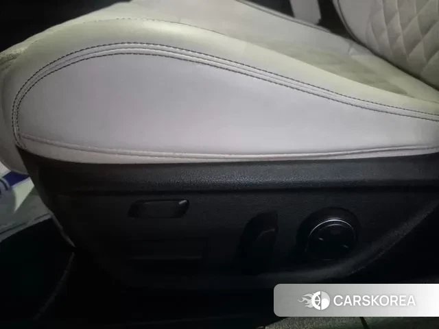 Genesis The New G70 2024 Черный из Кореи, фото 4