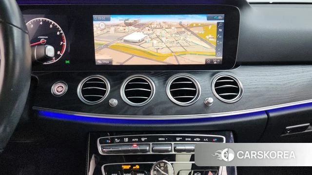 Mercedes-Benz E-Class W213 2020 Серый из Кореи, фото 4