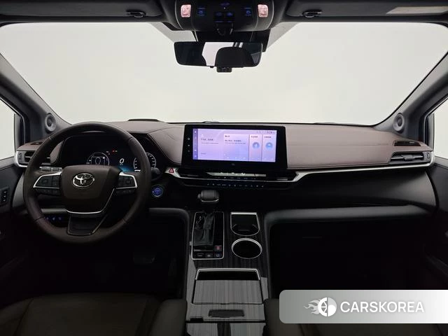 Toyota Saina 2022 Белый из Китая, фото 4