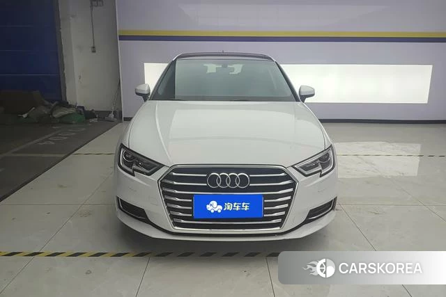 Audi A3 2020 Белый из Китая, фото 4