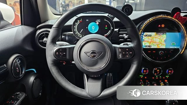 Mini Cooper 2024 Жемчужный цвет из Кореи, фото 4