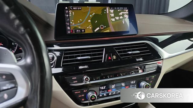 BMW 5 Series (G30) 2019 Черный из Кореи, фото 4