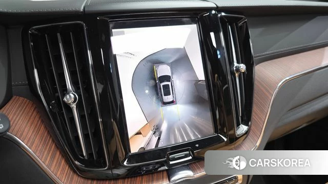 Volvo XC60 second Generation 2025 Белый из Кореи, фото 4
