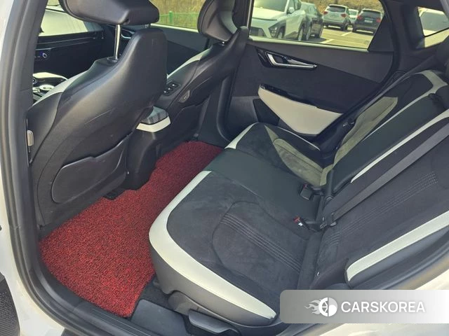 Kia EV6 2022 Белый из Кореи, фото 4