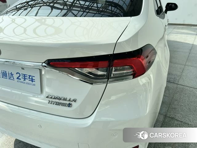 Toyota Corolla 2021 Белый из Китая, фото 4