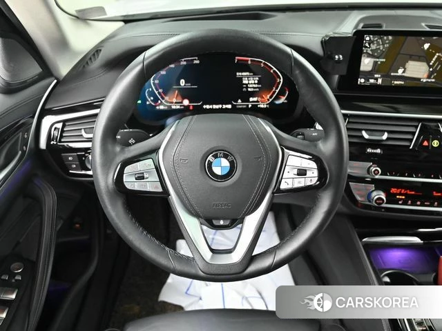 BMW 5 Series (G30) 2020 Белый из Кореи, фото 4