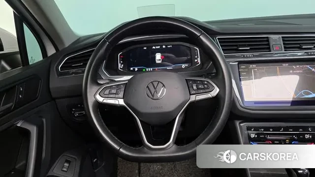 Volkswagen Tiguan second Generation 2023 Белый из Кореи, фото 4