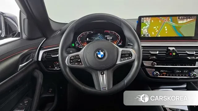 BMW 5 Series (G30) 2023 Черный из Кореи, фото 4