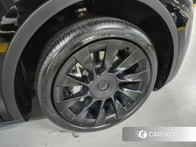 Tesla Model Y 2021 Черный из Кореи, фото 4