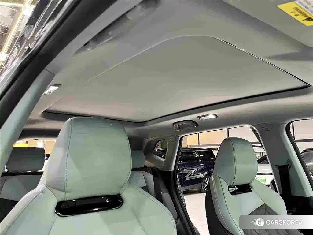 Chang'an Changan UNI-Z New Energy 2024 Silver/gray из Китая, фото 4
