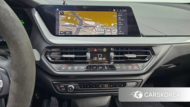 BMW 1 Series (F40) 2022 Черный из Кореи, фото 4