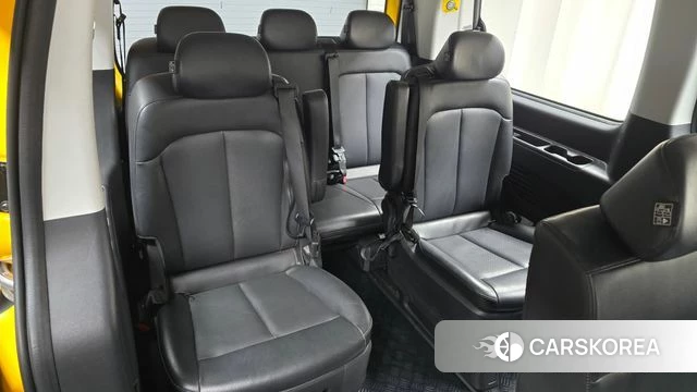 Hyundai Staria 2022 Желтый из Кореи, фото 4