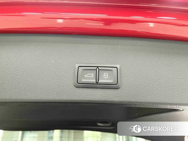 Audi Q2L 2022 Красный из Китая, фото 4