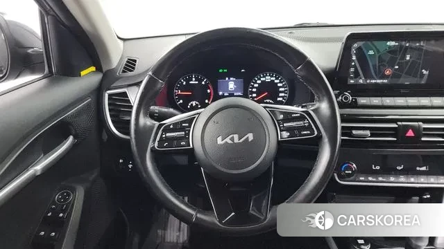 Kia Seltos 2021 Серый из Кореи, фото 4