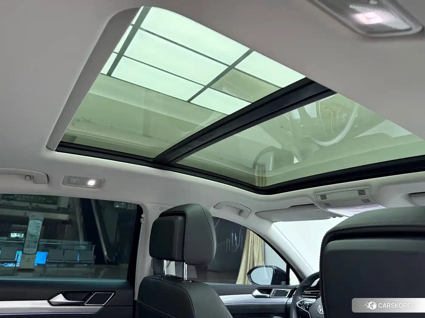 Volkswagen Magotan 2024 Черный из Китая, фото 4