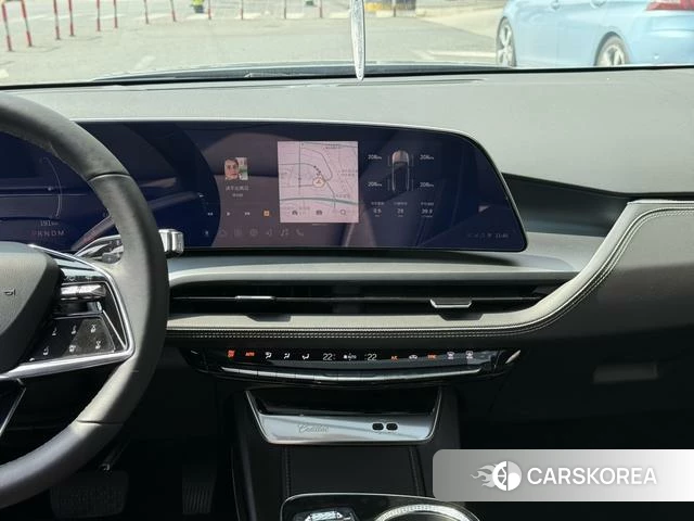 Cadillac GT4 2026 Серебристо-серый из Китая, фото 4