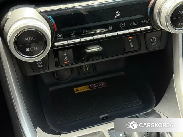 Toyota RAV4 Rongfang 2025 Белый из Китая, фото 4