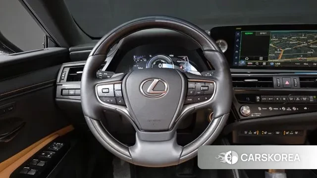 Lexus ES300h 7th generation 2023 Песочный из Кореи, фото 4