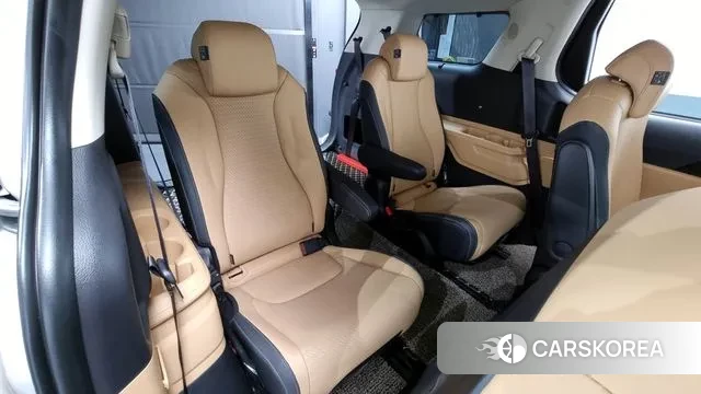 Kia Carnival 4th generation 2023 Белый из Кореи, фото 4