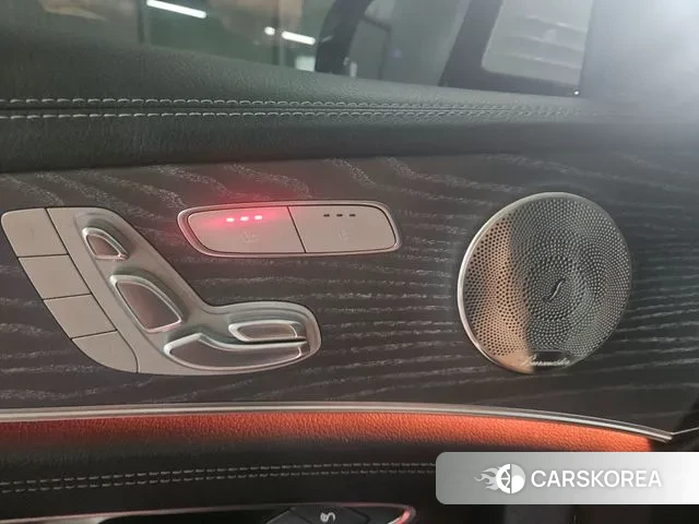 Mercedes-Benz E-Class W213 2022 Белый из Кореи, фото 4