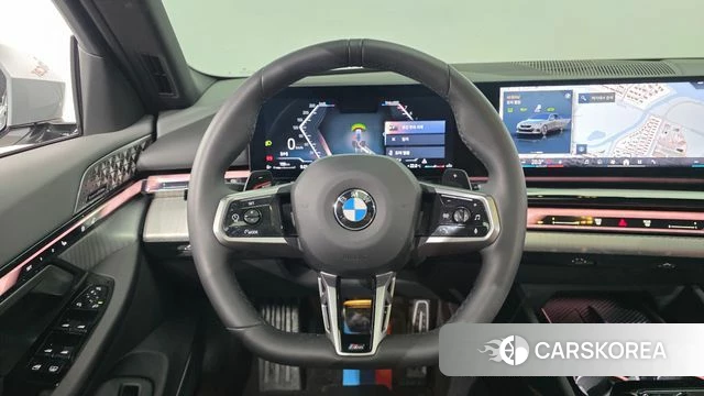 BMW 5 Series (G60) 2025 Серый из Кореи, фото 4