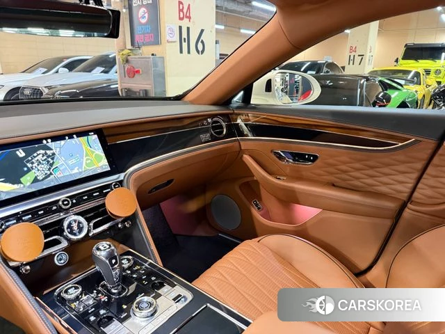 Bentley Flying Spur 3rd Generation 2020 Белый из Кореи, фото 4