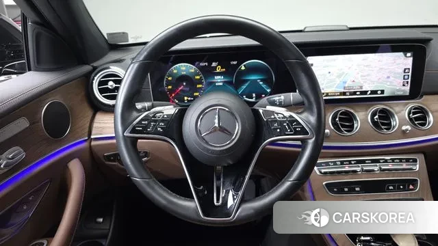 Mercedes-Benz E-Class W213 2023 Черный из Кореи, фото 4