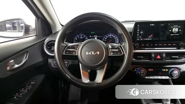 Kia The New K3 2nd generation 2022 Белый из Кореи, фото 4