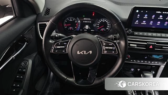 Kia Seltos 2022 Серебристо-серый из Кореи, фото 4