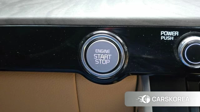 Kia Carnival 4th generation 2022 Белый из Кореи, фото 4