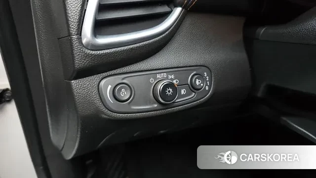 Chevrolet (GM Daewoo) The New Trax 2018 Белый из Кореи, фото 4