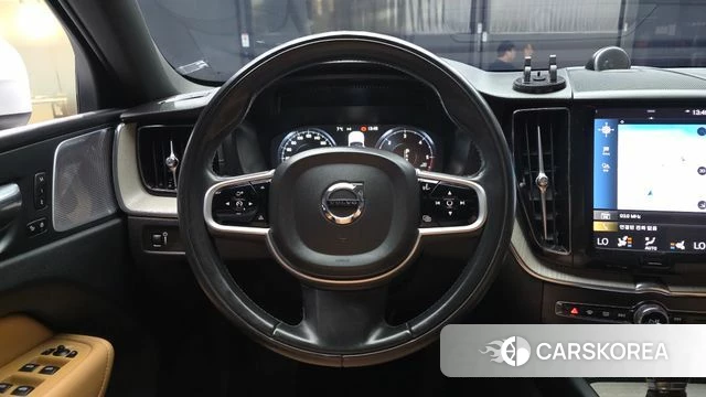 Volvo XC60 second Generation 2019 Белый из Кореи, фото 4