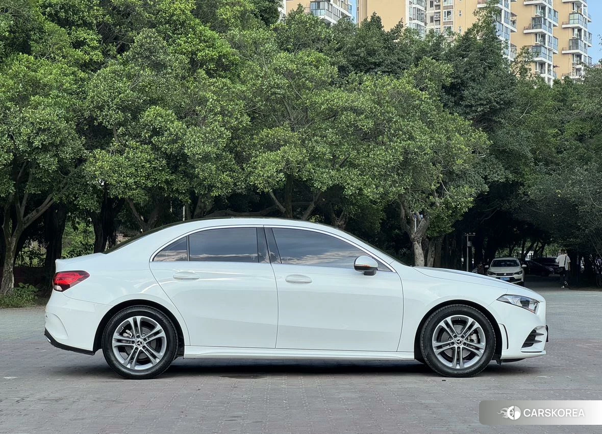 Mercedes-Benz Class A 2021 Белый из Китая, фото 4