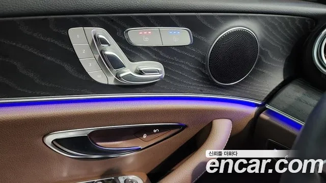 Mercedes-Benz E-Class W213 2023 Белый из Кореи, фото 4