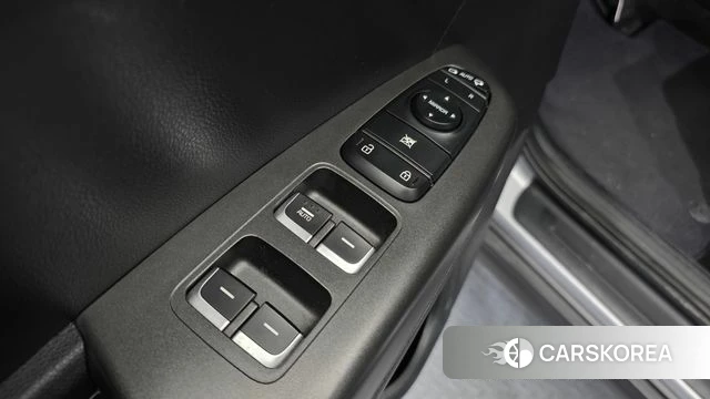 Kia Sportage The Bold 2021 Серебряный из Кореи, фото 4