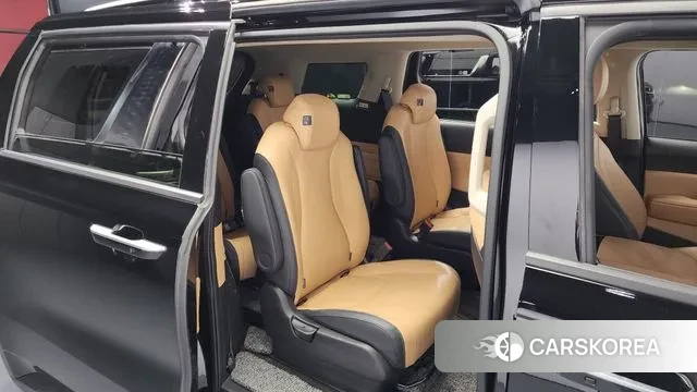 Kia Carnival 4th generation 2023 Черный из Кореи, фото 4