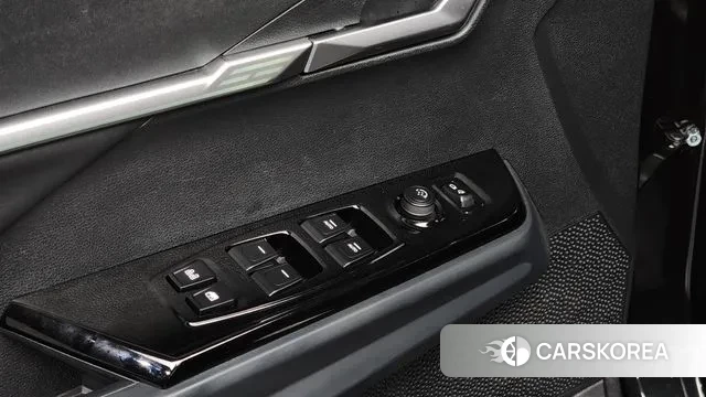 Ssangyong Torres 2022 Черный из Кореи, фото 4