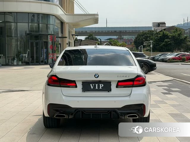 BMW 5 series 2023 Белый из Китая, фото 4