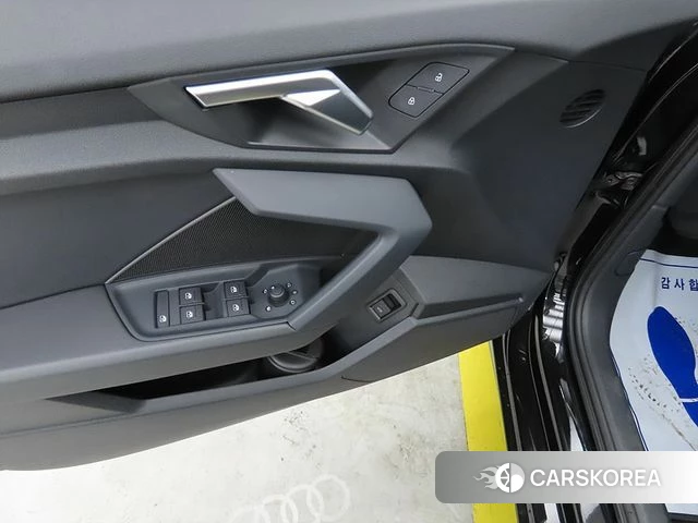 Audi A3 (8Y) 2023 Черный из Кореи, фото 4