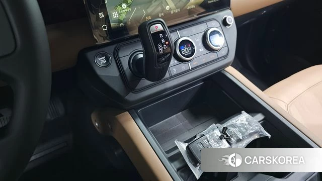 Land Rover Defender (L663) 2026 Черный из Кореи, фото 4