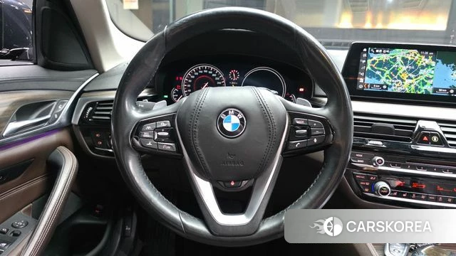 BMW 5 Series (G30) 2018 Черный из Кореи, фото 4