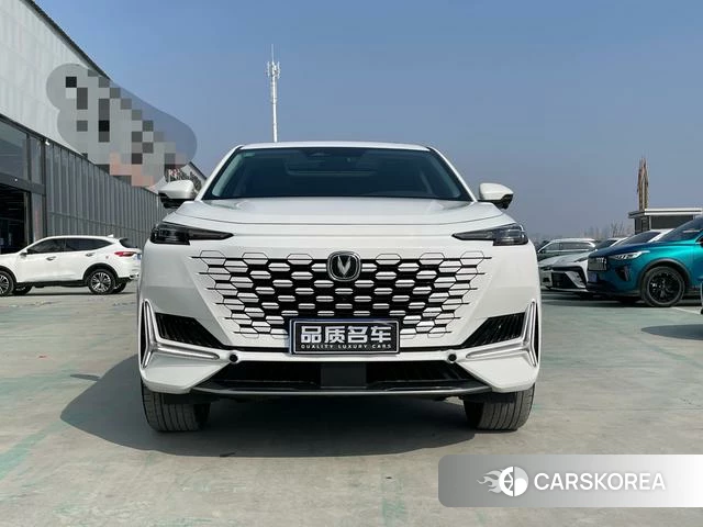 Chang'an UNI-K 2022 Белый из Китая, фото 4